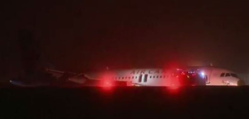 Οι πρώτες σοκαριστικές φωτογραφίες από τα συντρίμμια του αεροσκάφους-  Νεκροί και οι 244 επιβαίνοντες  - Media