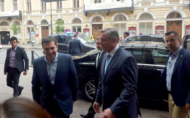 Στην Αγία Πετρούπολη ο Αλέξης Τσίπρας- Την Παρασκευή η συνάντηση με Πούτιν - Media