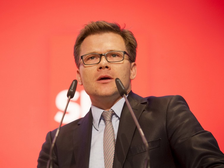 Σφοδρή αντίδραση του SPD για το σχέδιο Σόιμπλε περί Grexit - Media