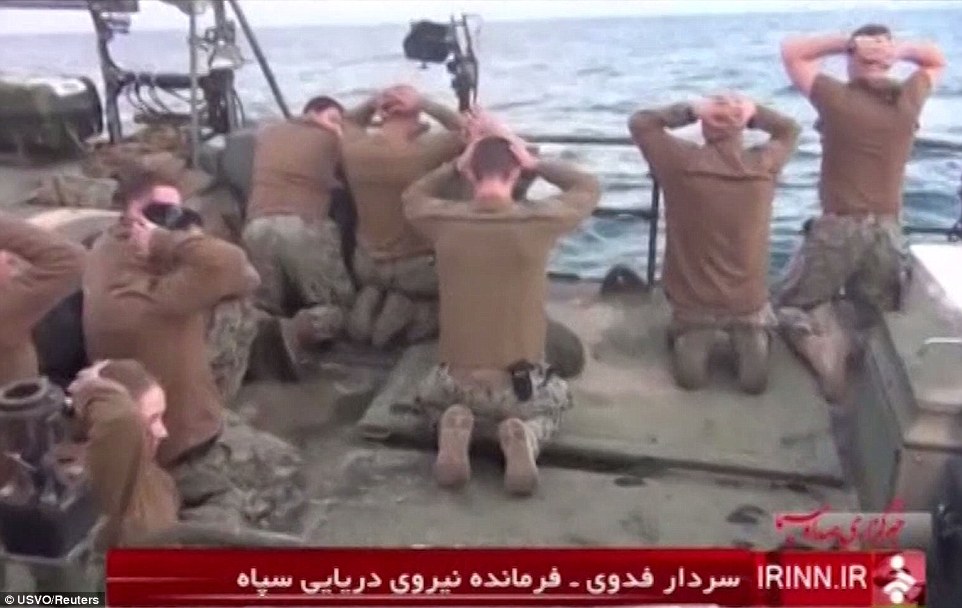 Η στιγμή της σύλληψης των 10 Αμερικανών ναυτών από τις δυνάμεις του Ιράν (Video) - Media