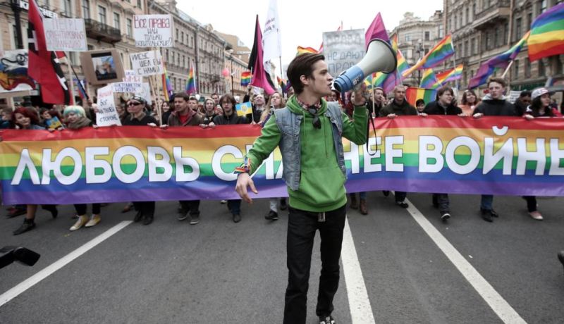 Η ομοφυλοφιλική κοινότητα της Αγίας Πετρούπολης ανησυχεί και κινητοποιείται μετά από ομοφοβικό έγκλημα - Media