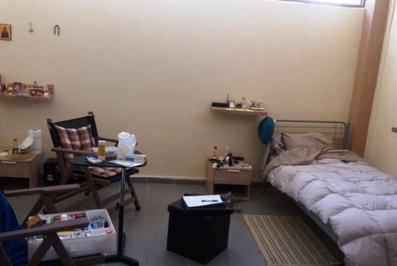 «Σουίτα» πολυτελείας το κελί γνωστού κρατουμένου για οικονομικό έγκλημα (Photos) - Media