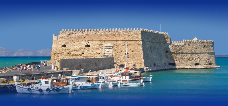Ποιο Airbnb; Στην Κρήτη νοικιάζουν και τα αυτοκίνητά τους σε τουρίστες με άδεια του ΕΟΤ - Media