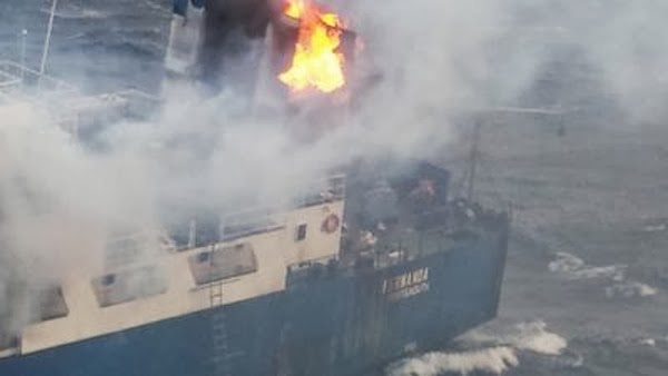 Υπό έλεγχο η πυρκαγιά στο φορτηγό πλοίο «Μed star» - Media