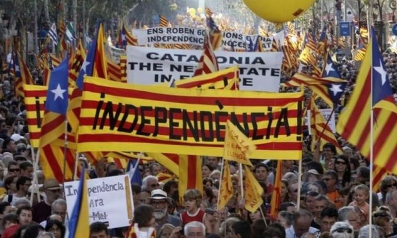 Πρώτος «πονοκέφαλος» για τον  Σάντσεθ: Συνάντηση ζητά η αυτονομιστική κυβέρνηση της Καταλονίας - Media