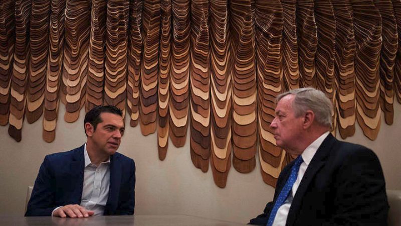 Συνάντηση Τσίπρα με τον γερουσιαστή Ντικ Ντέρμπιν και τον Αλέξη Γιαννούλια - Media