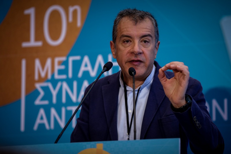 Θεοδωράκης: Η απόστασή μας από τον ΣΥΡΙΖΑ δεν γεφυρώνεται - Media