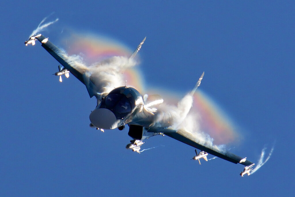 Ανησυχία στη Δύση: Η Ρωσία προμηθεύεται 20 «πειραγμένα» Su-34 (Photos) - Media