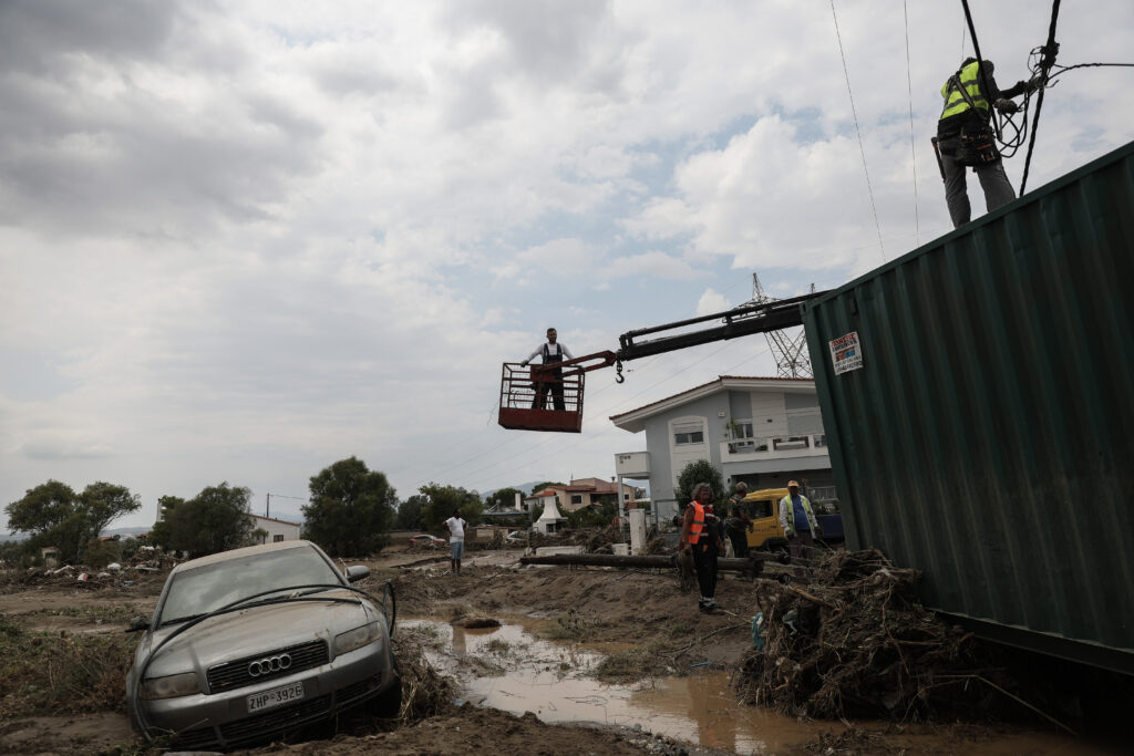 Λάσπες, μπάζα και καταστροφή: Φωτογραφίες από την περιοχή της Εύβοιας που ισοπέδωσε η πλημμύρα (Photos) - Media Gallery 11