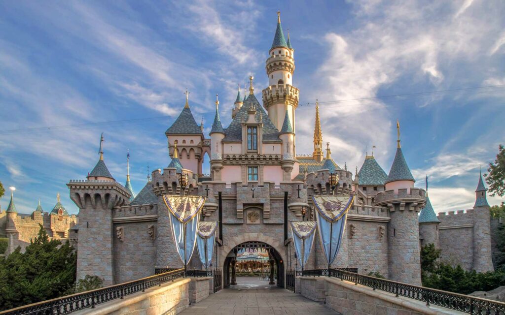 Disneyland - Παρίσι: Δεν θα ανοίξει στις 2 Απριλίου λόγω πανδημίας - Media
